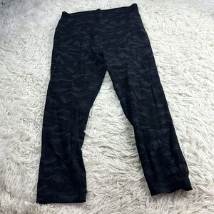 Lululemon Align Crop *21" Sequoia Camo Print Deep Coal Black